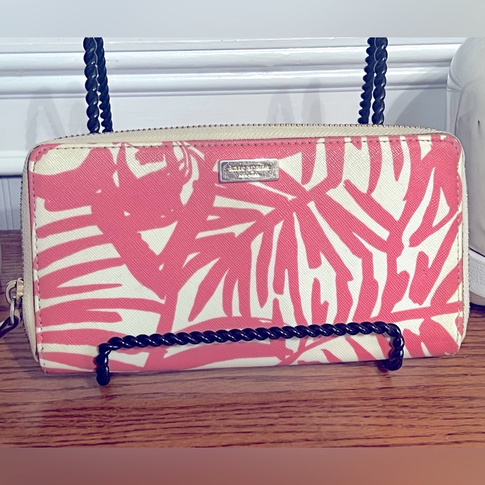 Kate Spade Pink and Cream Tropical Print Wallet EUC